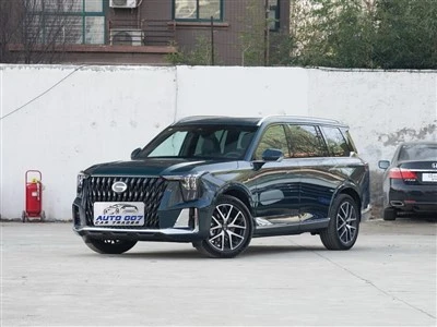 Samochód benzynowy Trumpchi GS8